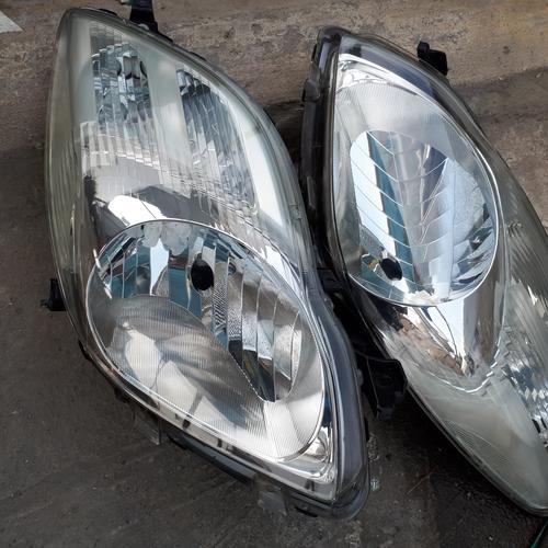 Jual Headlamp lampu depan yaris 2010 2012 2013 Original- kanan