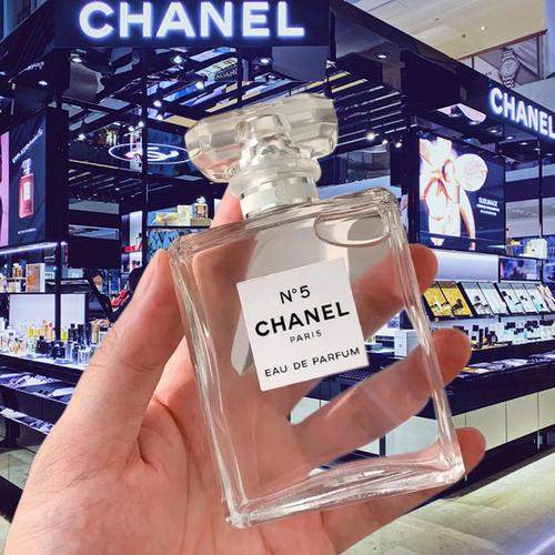 Promo CHANEL N°5 L'EAU Eau de Toilette/Chanel N°5 Eau de Parfum 100ML as  shows di Pusat Skincare Toko Tokopedia