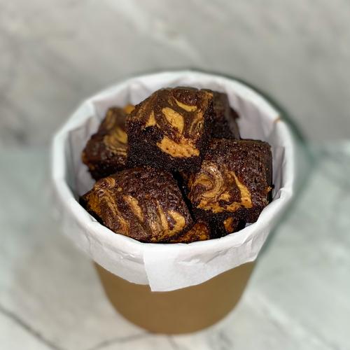 Jual Fudgy Brownie Bites Choco Brownies Panggang Bronis Coklat Bucket 26 Oz Peanut Butter