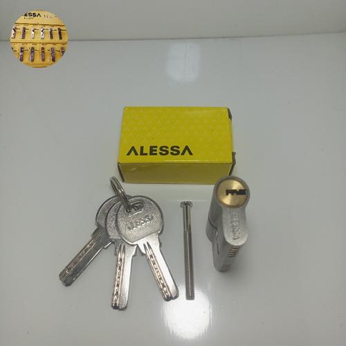 Adesivo 66 con Stemma Catalano Pirenei Orientali Targa Moto (6,3 x 2,9 cm