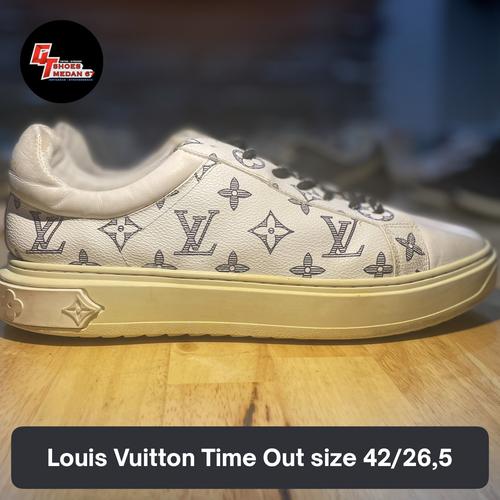Jual Louis Vuitton Time Out size 42 insole 26,5 cm made in Italy