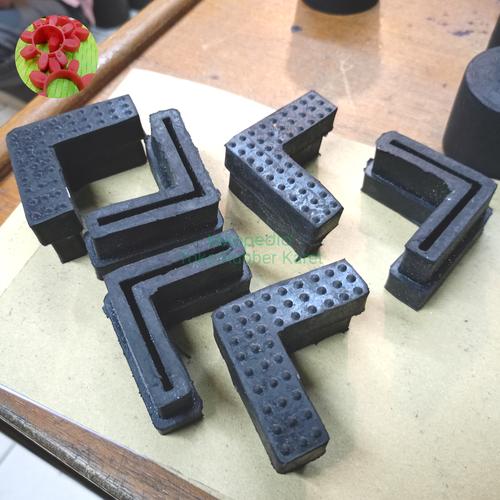 Jual karet kaki Rak besi siku 4x4 cm tebal/ sepatu Rak besi - Jakarta ...