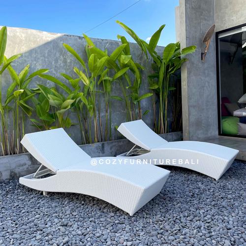 Jual KASUR PANTAI - RATTAN SUNBED POOL LOUNGER - KURSI KOLAM ROTAN ...