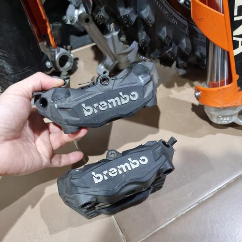 Jual Kaliper depan BREMBO BMW R 1200 GS K50 K 50 Radial pitch 100 mm