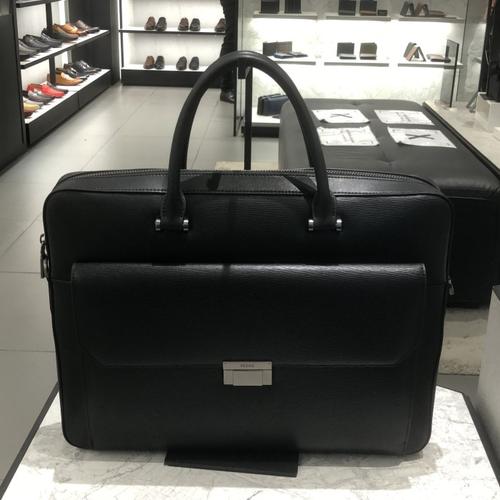 Jual Tas Briefcase Pria Original - Kualitas Sesuai Harga & 100% Asli ...