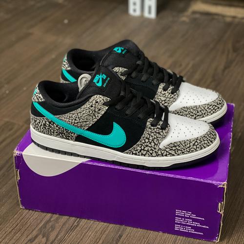 Nike SB Dunk Low atmos elephant