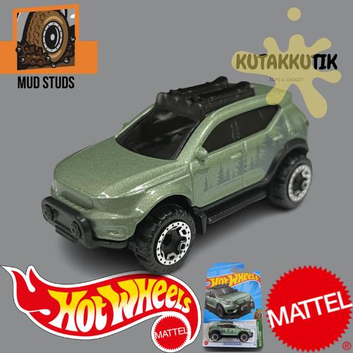 Hot Wheels Volvo XC40 Recharge – Mud Studs Serie, Grün Metallic, Short Card – Modellauto 1:64