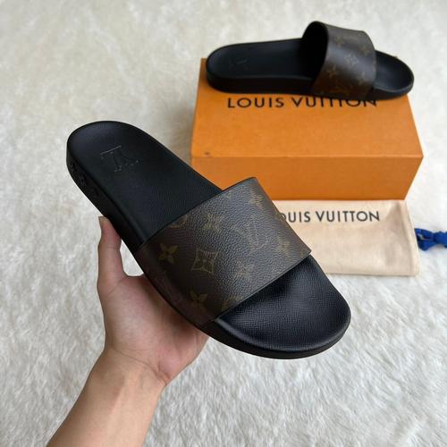 Size Louis Vuitton Waterfront Slides 100% Authentic Guarante di  Ahmconsignment Tokopedia
