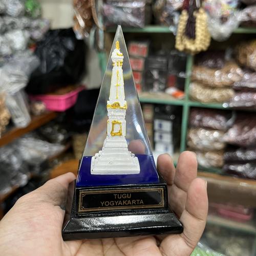 Jual Souvenir Miniatur Tugu Jogja Limas Oleh Oleh Khas Yogyakarta