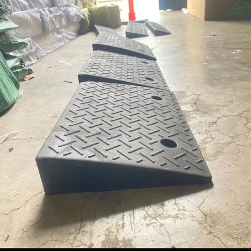 Tanjaklan Ramp Jual Tanjakan Lantai Tebal Dan Kuat / Rubber Ramp Ukuran 8cm-11cm-14cm ...