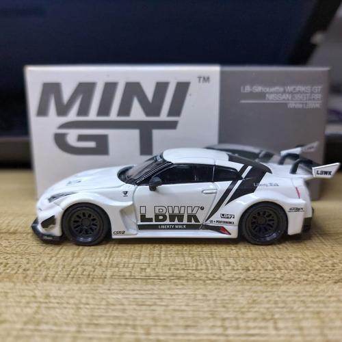 Jual Mini GT LB Silhouette Works Nissan R35 V2 White LBWK MiniGT - Kota ...