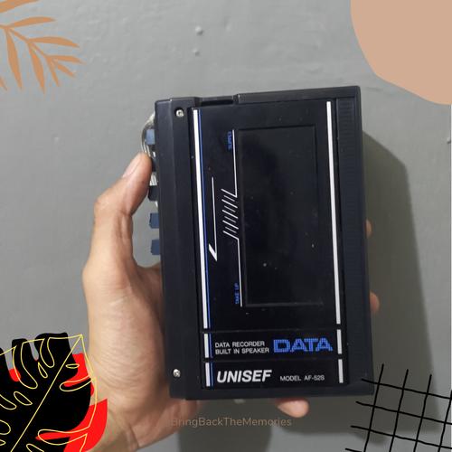 Microcassette Walkman UNISEF M-1 Argenté - A Réviser - Vintage Audio