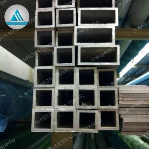 Acrylglas XT Vierkant Stab 30 x 30 glasklar, poliert, Lang 250 mm alt-intech