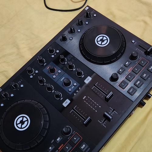 Jual DJ TRAKTOR S2 MK1 NATIVE INSTRUMENT - Kota Tangerang Selatan ...