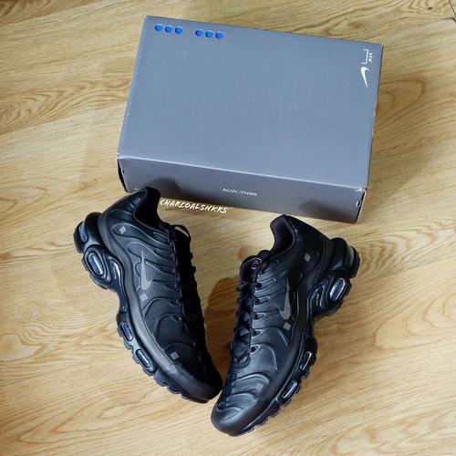 Nike Air Max Plus A-COLD-WALL BLACK & WHITE (A.K.A ONYX & STONE