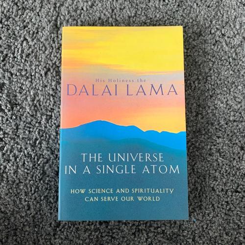Jual THE UNIVERSE IN A SINGLE ATOM by HIS HOLINESS THE DALAI LAMA - Kab ...