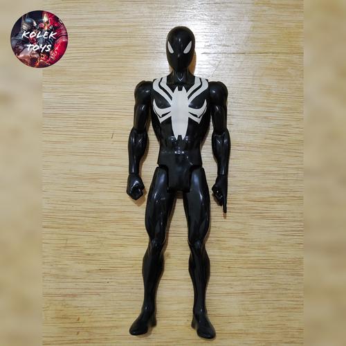 Hasbro Action Figure Spider-Man Tuta Nera E Oro 30 Cm - Titan Hero Series