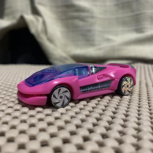484657_7