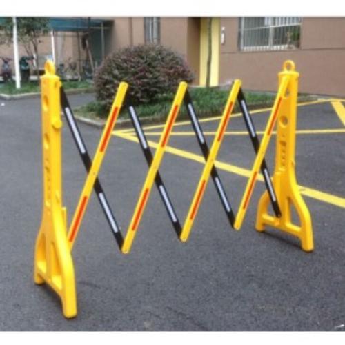 Jual Expandable Board Barrier Lipat Plastik Traffic Road Safety ...