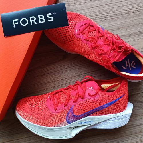 Jual Nike ZoomX Vaporfly Next% 3 University Red - size lain