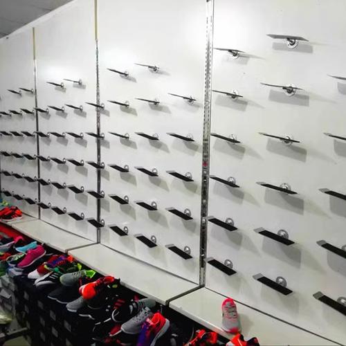 Jual Pajang Sepatu Wall Mount Toko / Display Sepatu Dinding Pajangan ...