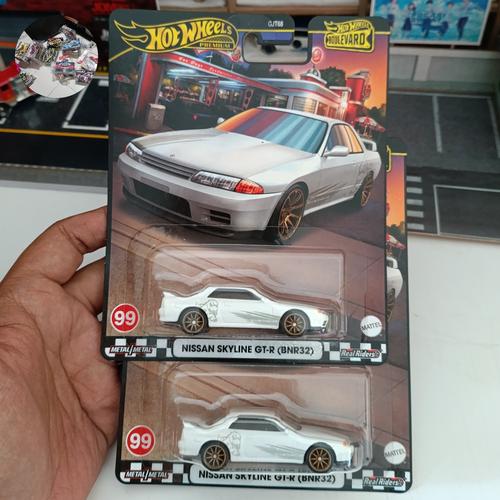 Jual Hot Wheels Nissan Skyline GTR R32 BNR32 Baby Godzilla Boulevard 99 ...