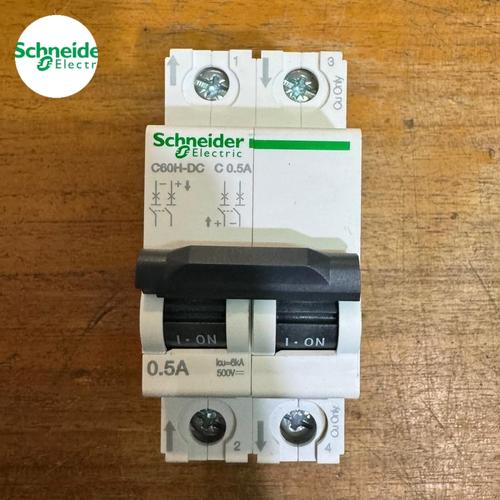 Disjoncteur Triphasé Schneider Electric A9N61532 C60H-DC Disjoncteur, Courbe C, 2P, 81 Mm A9n61532 Circuit Breaker