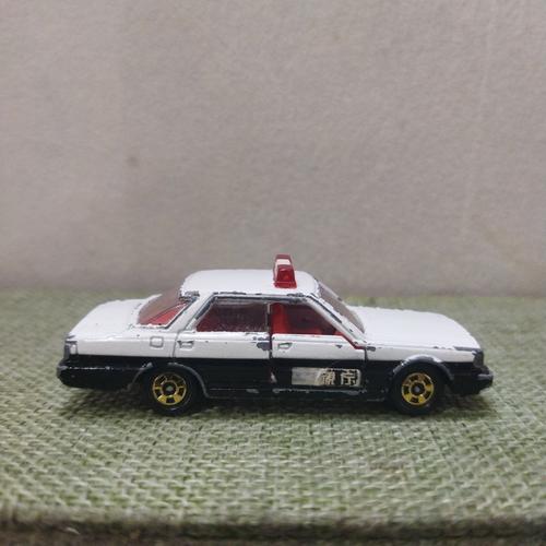 Tomica 1:43 - Coche a escala (2) - Nissan Cédric, Honda - Catawiki