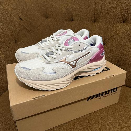 Sepatu Sneakers Mizuno Wave Rider Beta D1GA242701 di Spirit Eleven  Tokopedia