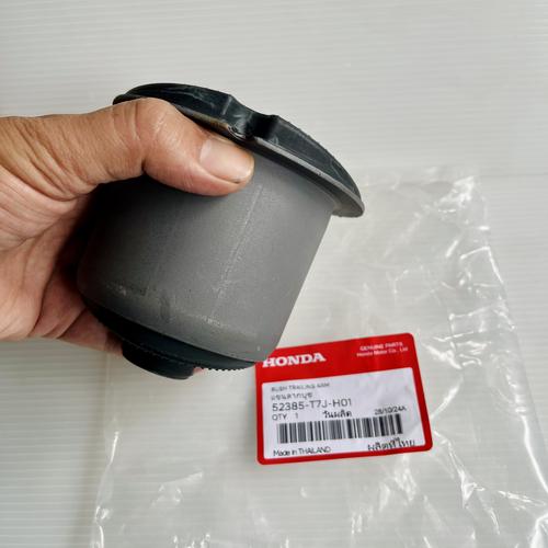 Jual Bushing Trailing Bosh Arm Belakang Honda 52385-T7J-H01 HRV 2015 ...