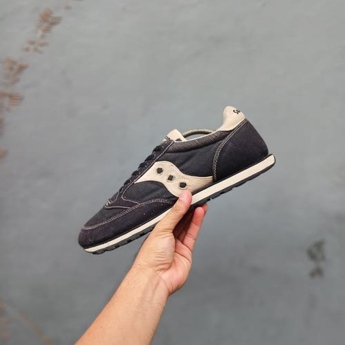 SEPATU CASUAL SNEAKERS SAUCONY JAZZ LOW PRO BLACK ORIGINAL di  Lookall_casual Tokopedia