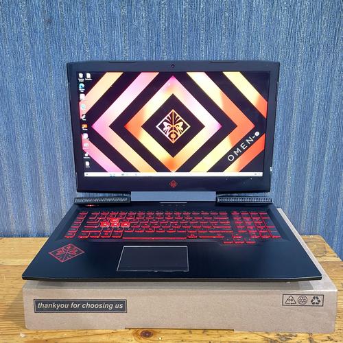 Laptop Gaming HP Omen 17 an028TX, 17inch Intel Core I7- 7700HQ Ram 8Gb  doble penyimpanan SSD 256Gb HDD 1TB Doble Vga Nvdia Geforce GTX 1050