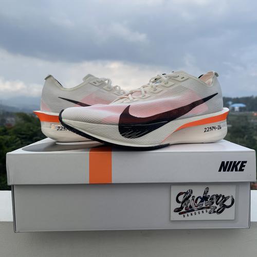Nike Zoomx Vaporfly Flyknit Off White Road Running Nike Air Nike