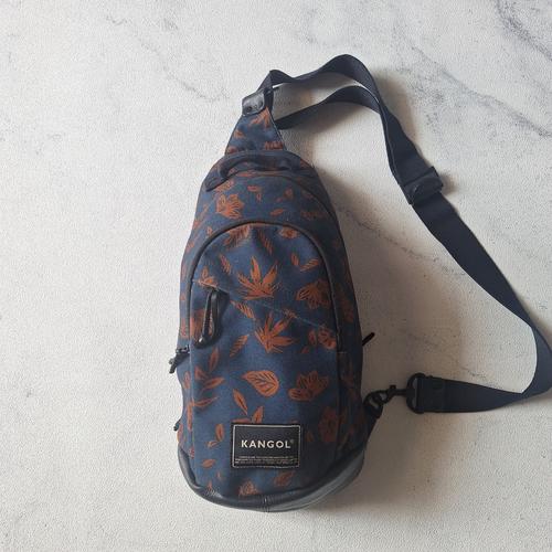 Crossbody KANGOL Rare item di Azzahrashoptng Tokopedia