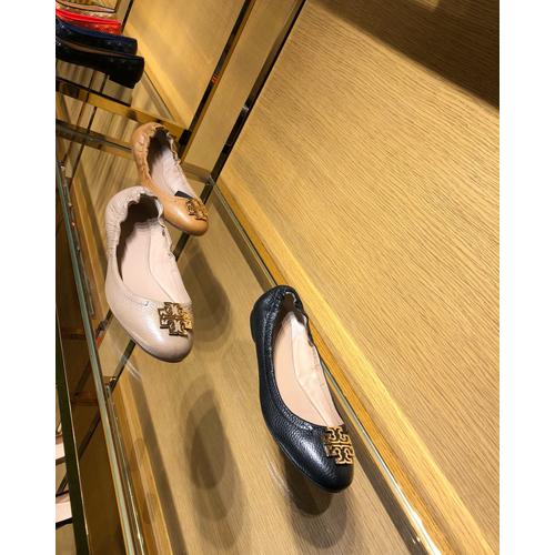 tory burch melinda flat