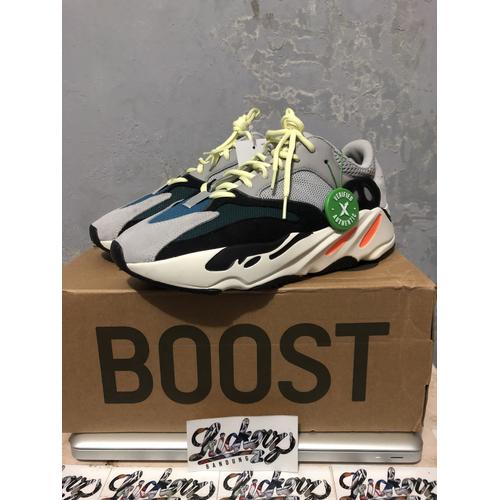 yeezy 750 runner