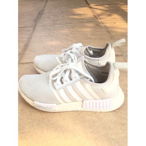 Jual Adidas nmd r1 triple white original Kota Bekasi