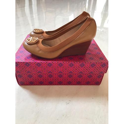 tory burch caroline wedge