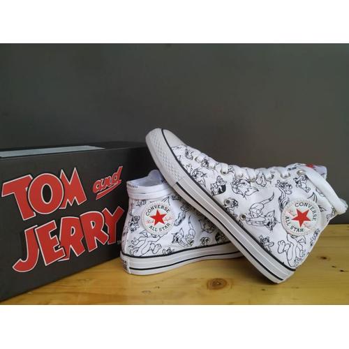 white chuck sneakers
