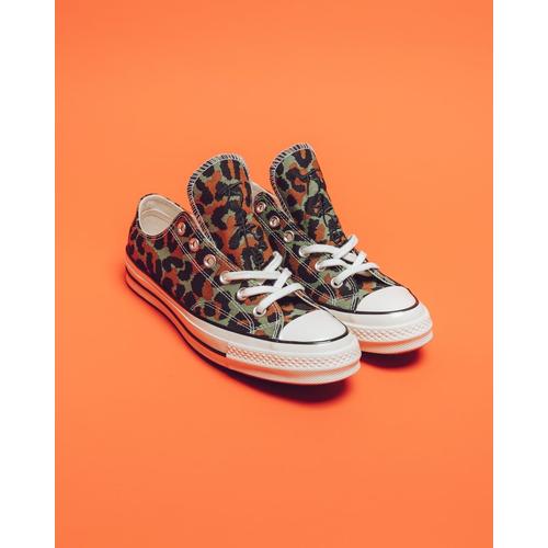 Jual Converse x Invincible x Wacko Maria Chuck 70 OX “Olive - Main Image