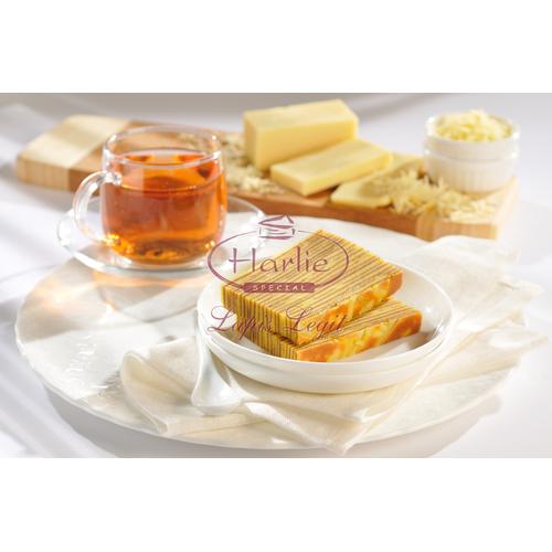 Foto Produk Harlie Lapis Legit Keju Uk. 10x20 ( setengah loyang - 10 x 20 ) dari HARLIE LAPIS LEGIT