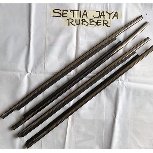 Foto Produk Pelipit innova crome dari Setia Jaya Rubber
