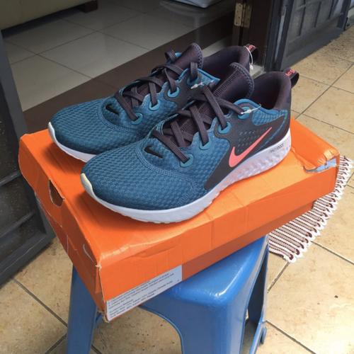 nike legend react geode teal