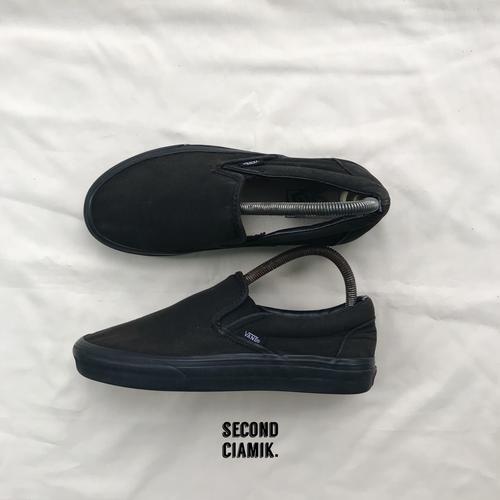 vans slip on second