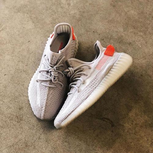 yeezy 350v2 tail light