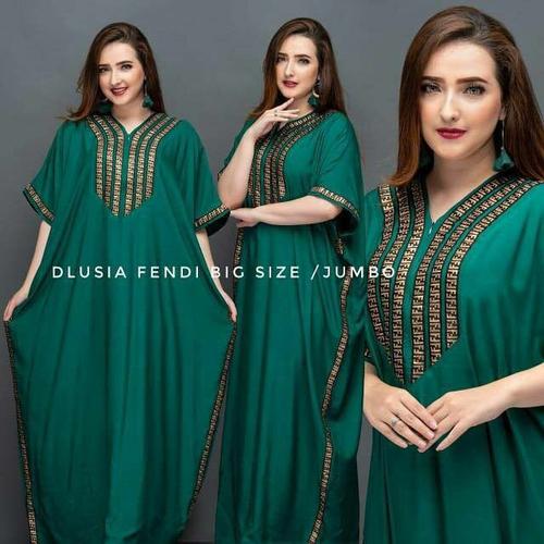 Foto Produk Dlusia Fendi Jumbo | Daster arab | Dress Arab| Kaftan - Hitam dari Osya Collection