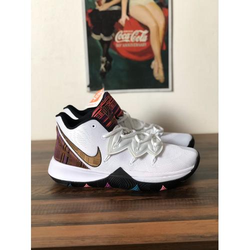 kyrie 5 white