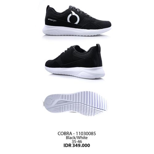 Foto Produk Sepatu running Ortuseight original COBRA Black white new 2020 dari Kicosport
