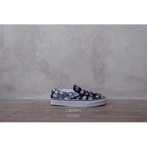 crown store vans
