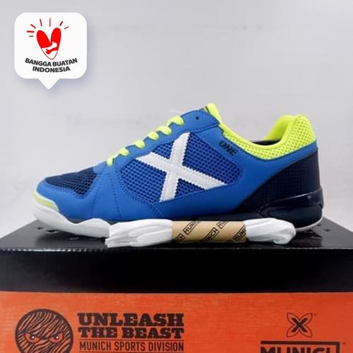 Foto Produk Sepatu Futsal Munich One Indoor 28 Blue Navy Neon 3071028 Original - 41 dari KING OF DRIBBLE
